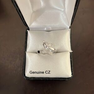 Kohls size 6 Fox ring. NWTs